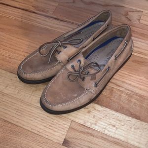 Classic Brown Sperrys 9.5